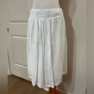 Chic White A-Line Skirt